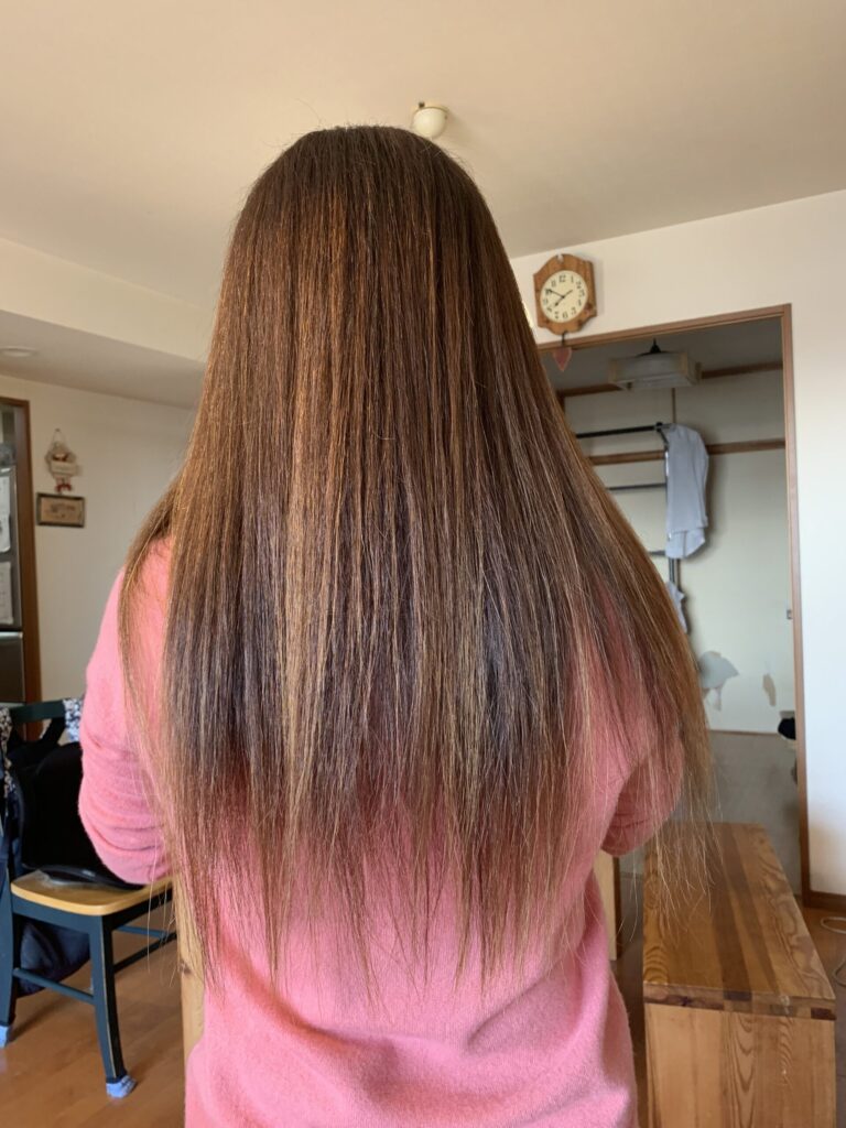 バリバリ縮毛矯正をかけていた頃の、まっすぐなストレートヘアの写真